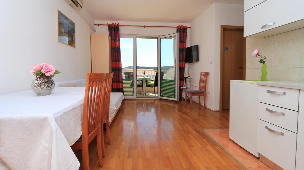 Central Beach Apartment Makarska Exterior foto